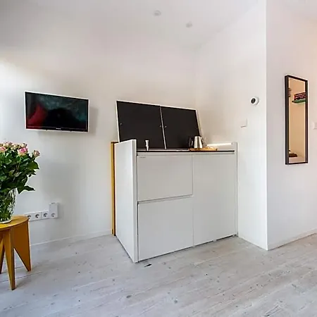 Canal-view In Jordaan, Smart Tv Guest house Amsterdam